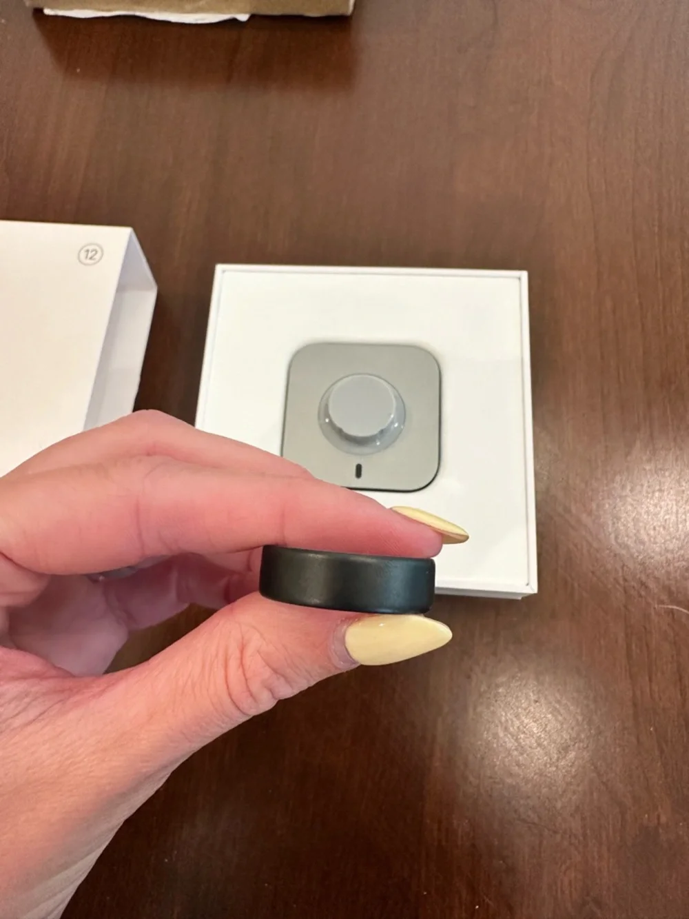 Oura Ring Gen 4 Stealth Size 4